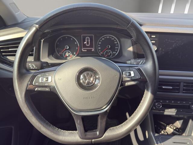 Volkswagen POLO 1.0 MPI Comfortline | Navi | Airco (automatisch) | Verwarmde voorstoelen | Camera | Parkeersensors V+A | 5Drs |