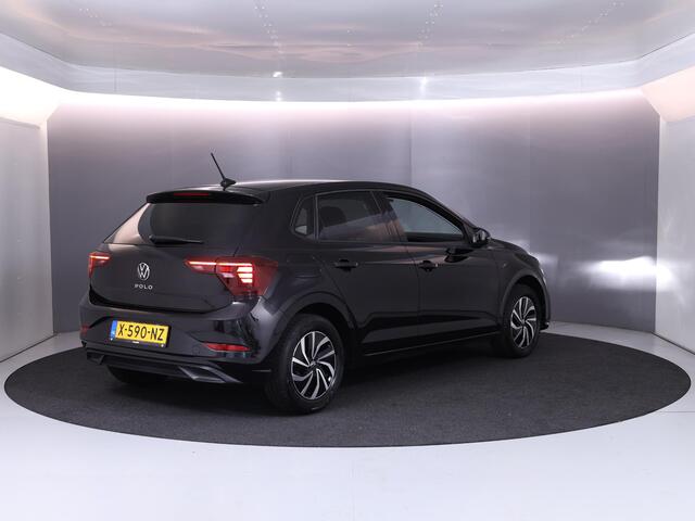 Volkswagen POLO 1.0 TSI Life 95 pk Automaat (DSG) | Verlengde garantie | Navigatie | Parkeersensoren | Achteruitrijcamera | Adaptieve cruise control | Stoelverwarming |