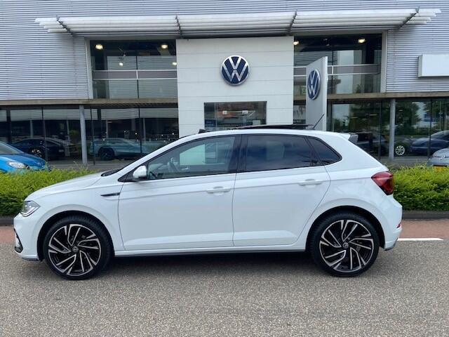 Volkswagen POLO 1.0 TSI R-Line /DSG/ Digitale Cockpit/ Matrix Led/ Panoramadak/ R Line Int + Ext/ / facelift/ Clima/ Navi/ Parkeersensoren/ 18 lmv