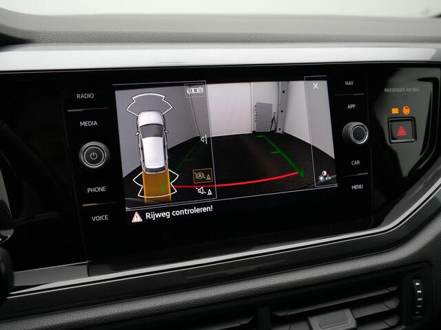 Volkswagen POLO 1.0 TSI 110 pk Highline | Panoramadak | Leder/stof | Achteruitrijcamera | Navigatie | Stoelverwarming