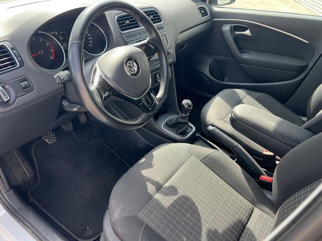 Volkswagen POLO 1.2 TSI Highline | Nieuw Binnen! | Trekhaak | Airco | Lichtmetaal