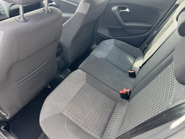 Volkswagen POLO 1.2 TSI Highline | Nieuw Binnen! | Trekhaak | Airco | Lichtmetaal