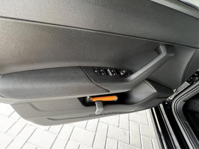 Volkswagen POLO 1.0 TSI Comfortline Business / Adaptive Cruise / Apple Carplay / Navigatie