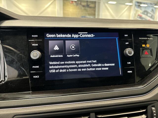 Volkswagen POLO 1.0 TSI 95pk DSG R-Line Camera · Apple/Andorid Car Play · P-Sensoren · DAB · Getint Glas · 16'' Inch · Garantie t/m 24-11-2028 of 100.000km