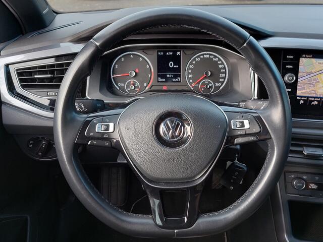Volkswagen POLO 1.0 TSI 95pk Highline Executive 5-Deurs | Navi | Apple Carplay+Android Auto | Clima | Adap.Cruise | Sfeerverlichting | Licht+Regensensor | Privacy Glass | 16''lm