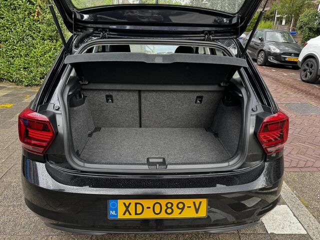 Volkswagen POLO 1.0 TSI Highline NAVI CARPLAY ECC