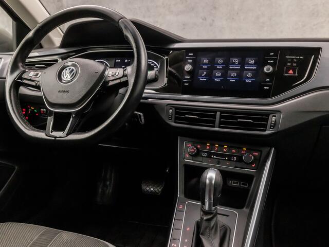 Volkswagen POLO 1.0 TSI Highline Sport Automaat (APPLE CARPLAY, GROOT NAVI, CLIMATE, STOELVERWARMING, SPORTSTOELEN, GETINT GLAS, LM VELGEN, ADAPTIVE CRUISE, NIEUWSTAAT)