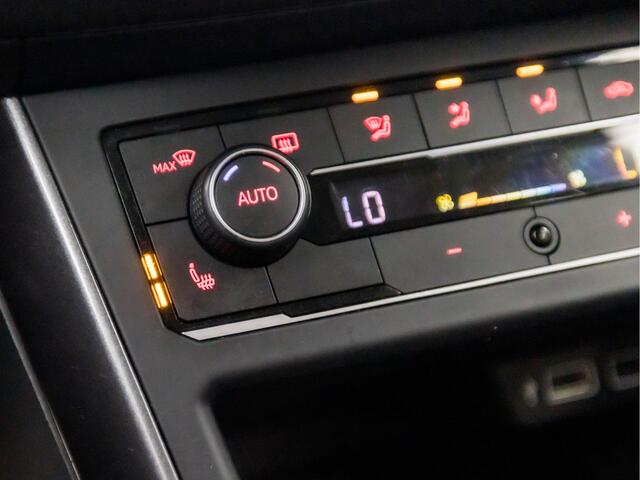 Volkswagen POLO 1.0 TSI Highline Sport Automaat (APPLE CARPLAY, GROOT NAVI, CLIMATE, STOELVERWARMING, SPORTSTOELEN, GETINT GLAS, LM VELGEN, ADAPTIVE CRUISE, NIEUWSTAAT)