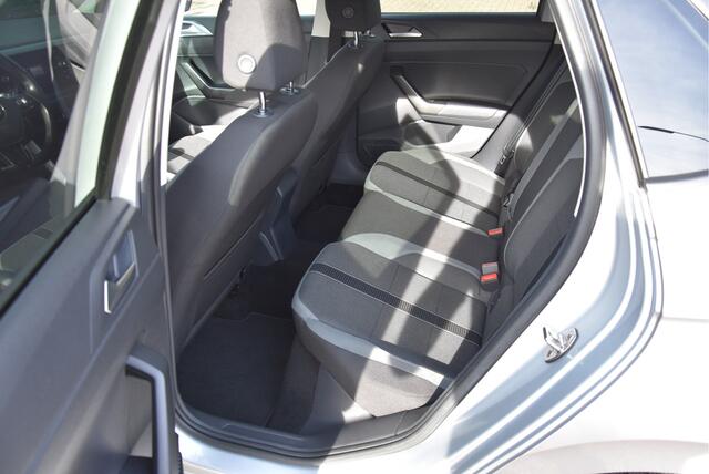 Volkswagen POLO 96 PK TSI R-Line Highline PDC ECC Navi Carplay NAP Garantie