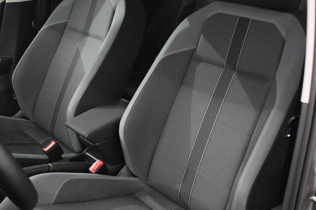 Volkswagen POLO 1.0 TSI 110pk DSG Highline | Navigatie | Apple Carplay/Android Auto | Parkeersensoren | Adaptive Cruise Control | Stoelverwarming | Getinte ramen | Climatronic