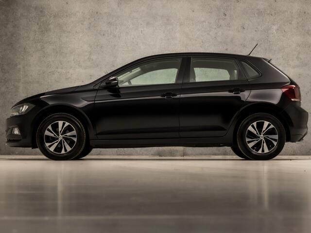 Volkswagen POLO 1.0 Sportline (VIRTUAL COCKPIT, APPLE CARPLAY, GROOT NAVI, ADAPTIVE CRUISE, CAMERA, SPORTSTOELEN, LM VELGEN, ELEK PAKKET, NIEUWSTAAT)