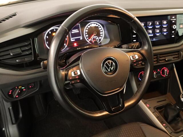 Volkswagen POLO 1.0 TSI R-Line Edition 95 pk | Airco | Trekhaak | Parkeersensoren | Adaptieve cruise control | Licht- en zicht pakket |