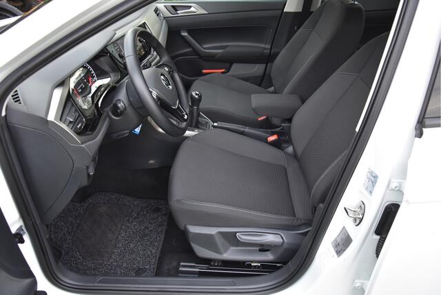 Volkswagen POLO 1.0 TSI 96 PK PDC ECC Carplay NAP 1e eigenaar Comfortline Business