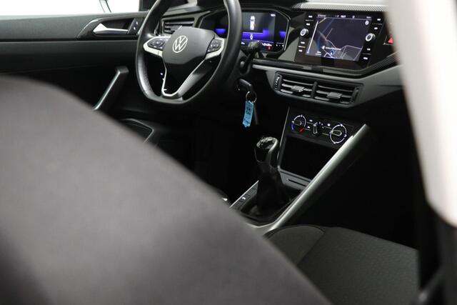 Volkswagen POLO 1.0 TSI Life | MULTIMEDIA PACK | DAB | NAVIGATIE | DRAADLOZE TELEFOONLADER