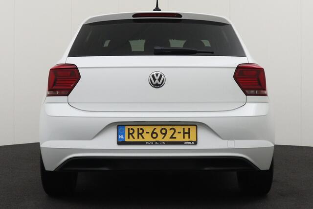 Volkswagen POLO 1.0 TSI 96 PK Black-Style Carplay Navi Adapt.Cruise 17'LMV