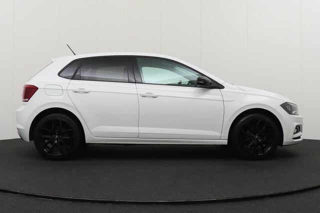 Volkswagen POLO 1.0 TSI 96 PK Black-Style Carplay Navi Adapt.Cruise 17'LMV