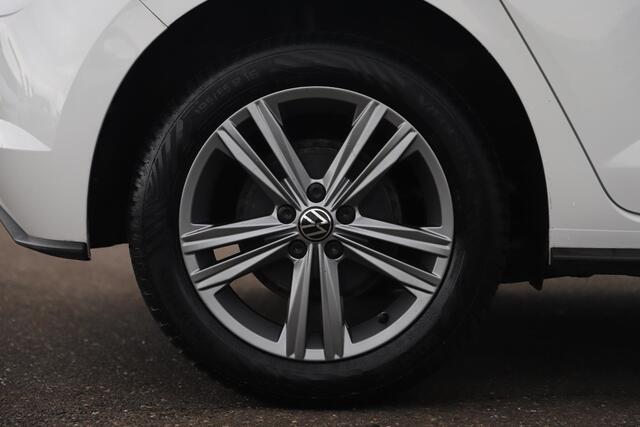 Volkswagen POLO 1.0 TSI R-Line Edition 95PK Carplay Android Navigatie 16 inch LMV Adaptive Cruise Getint Glas Airco LED NAP!