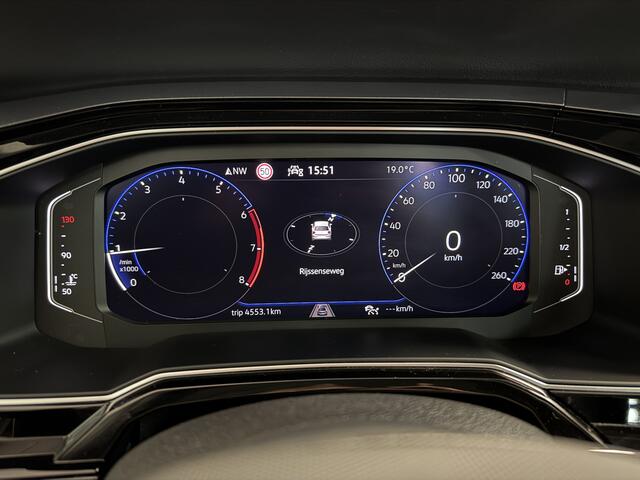 Volkswagen POLO 1.0 IQ Light/Stoelverwarming/Navi