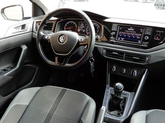Volkswagen POLO 1.0 TSI COMF.L. BUS.