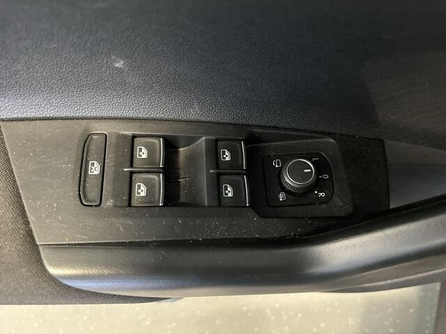 Volkswagen POLO 1.0 TSI 95pk DSG R-Line · Apple/Android Car Play · Camera · P-Sensoren · Getint Glas · 16'' Inch · Garantie t/m 17-11-2028 of 100.000km