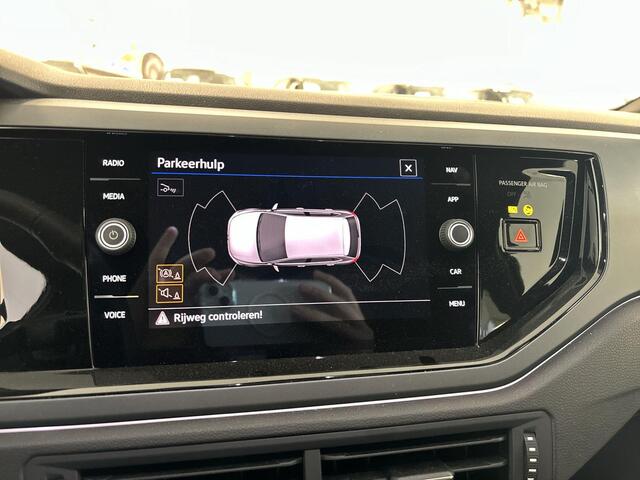 Volkswagen POLO 1.0 TSI 95pk DSG R-Line · Apple/Android Car Play · Camera · P-Sensoren · Getint Glas · 16'' Inch · Garantie t/m 17-11-2028 of 100.000km