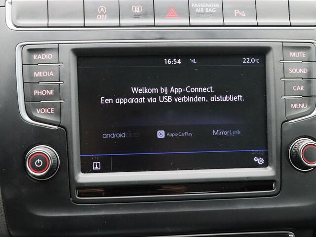 Volkswagen POLO 1.2 TSi Automaat Comfortline | Cruise Control | Trekhaak | Carplay | Airco | Parkeersensoren