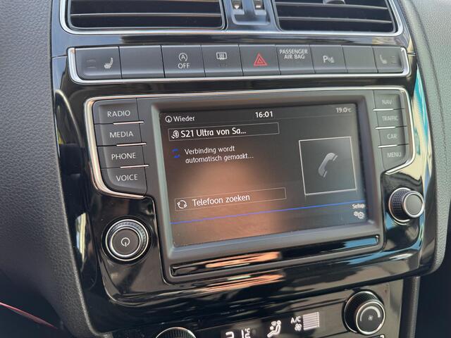 Volkswagen POLO 1.2 TSI r-line NAVIGATIE/CLIMA/STOELVERWARMIING