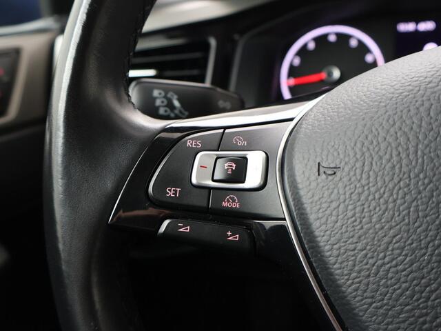 Volkswagen POLO 1.0 TSI Comfortline | 95 PK | Navigatiesysteem | Parkeersensoren | Climate control |