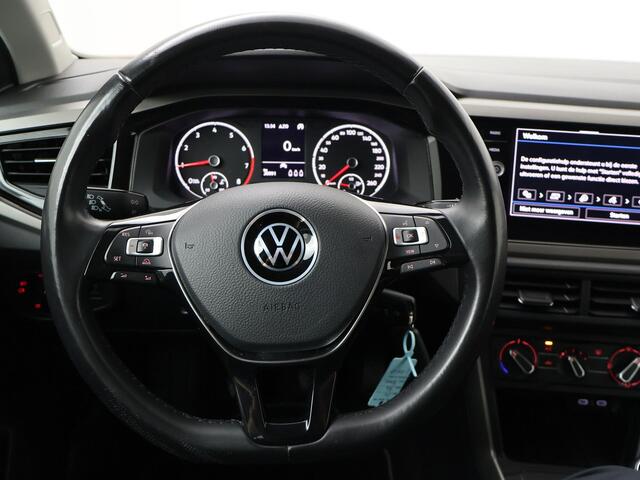 Volkswagen POLO 1.0 TSI Comfortline | 95 PK | Navigatiesysteem | Parkeersensoren | Climate control |
