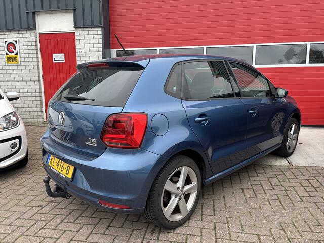 Volkswagen POLO 1.2 TSI Highline TREKHAAK / NAVI / CLIMA / CARPLAY / SPORTSTOEL / NL-AUTO