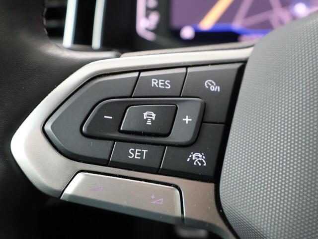 Volkswagen POLO 1.0 TSI R-Line | 95 PK | Multifunctioneel stuurwiel | Cruisecontrol | Stoelverwarming |