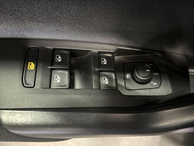 Volkswagen POLO 1.0 TSI 95pk Life · Apple/Android Car Play · Camera · Stoelverwarming · Airco · Navigatie · Keyless · 15'' Inch · Garantie t/m 11-09-2027 of 100.000km