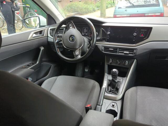 Volkswagen POLO 1.0 TSI Comfortline / PARK. SENSOREN/ ADAPT. CRUISE/ NAVI/ AIRCO