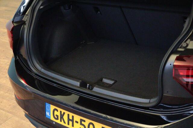 Volkswagen POLO 1.0 TSI Life Business Automaat | APPCONNECT | AIRCO | PDC V+A | CRUISE | STOELVERW |