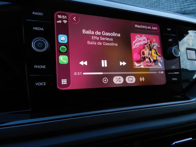 Volkswagen POLO 1.0 TSI Comfortline Digital cockpit - Apple CarPlay - Park.Camera - R-Line - ACC - Dakraam - Virtual Cockpit - Dealer onderhouden - NAP - 100% Onderhouden - Origineel NL