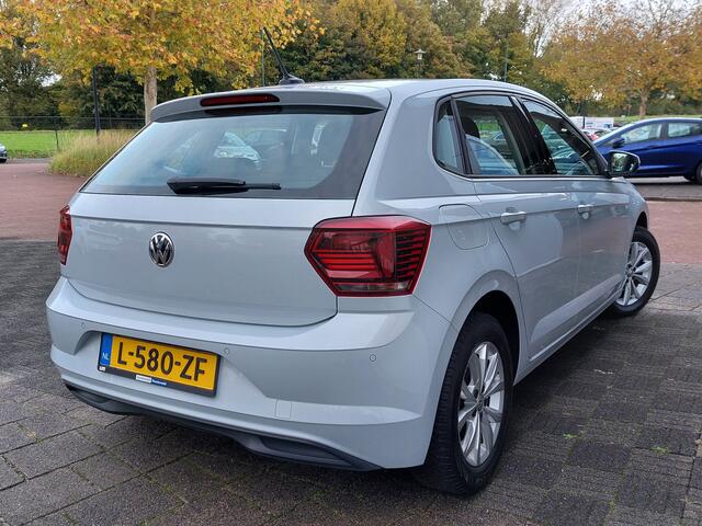 Volkswagen POLO 1.0 TSI 96pk DSG Highline Executive 5-Deurs | Navi | Apple Carkit+Android Auto | Clima | Adap.Cruise | Stoelverwarming | Sfeerverlichting | Pdc V+A | Licht+Regensensor | Mistlampen | 16''lm