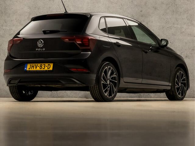Volkswagen POLO 1.0 TSI Sportline Automaat (VIRTUAL COCKPIT, APPLE CARPLAY, GROOT NAVI, KEYLESS, CLIMATE, CAMERA, LM VELGEN, SPORTSTOELEN, GETINT GLAS, NIEUWSTAAT)