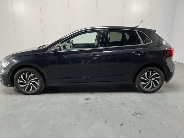 Volkswagen POLO 1.0 TSI Life Edition / GARANTIE TM 09-2028/ APP-CONNECT / AIRCO /ADAPTIEVE CRUISE CONTROL / PARKEERSENSOREN / CAMERA / LED / LANE ASSIST / ISOFIX