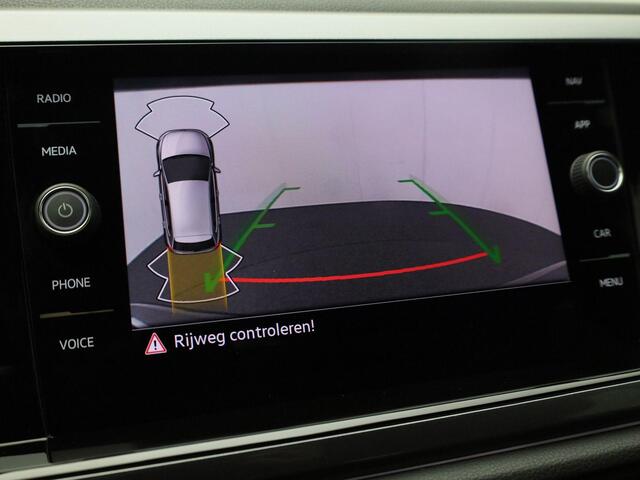 Volkswagen POLO 1.0TSI/95PK Highline Business R DSG · R-line ext. · Navigatie · Camera + Parkeersensoren · Apple/Android Car Play · Clima ·