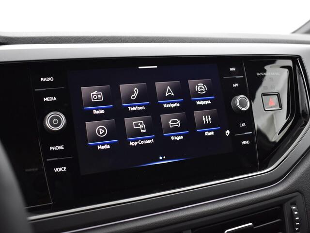 Volkswagen POLO R-Line Edition 1.0 TSI 95 PK 7 versn. DSG 7 Versn. DSG · Voorraad Actie · Prijs is inclusief EU 2000,- inruilpremie · Speciaal ingekocht