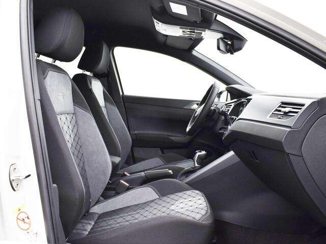 Volkswagen POLO R-Line Edition 1.0 TSI 95 PK 7 versn. DSG 7 Versn. DSG · Voorraad Actie · Prijs is inclusief EU 2000,- inruilpremie · Speciaal ingekocht