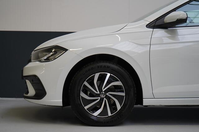 Volkswagen POLO 1.0 TSi 95pk 5-drs | Apple Carplay | Navigatie | Achteruitrijcamera | Lm velgen