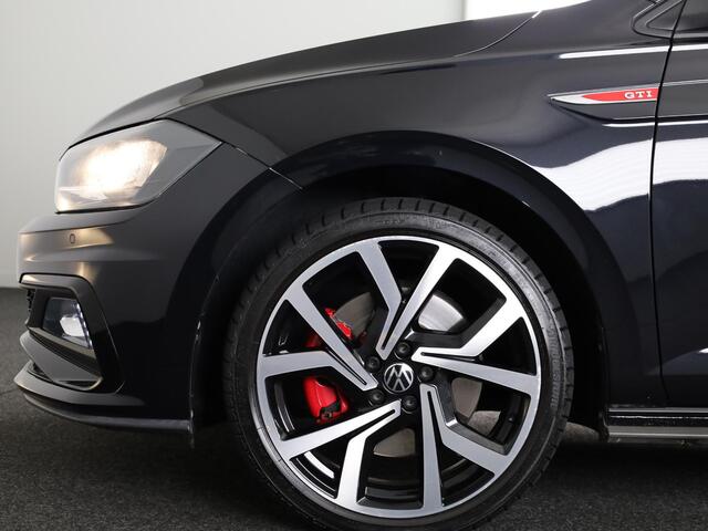 Volkswagen POLO 2.0 TSI GTI 20PK DSG | Digitaal dashboard | Navigatie | Parkeersensoren voor + achter | 18"LM velgen |