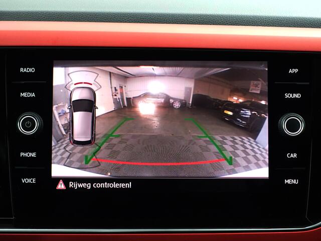 Volkswagen POLO 2.0 TSI GTI Aut- Panoramadak, CarPlay, Android Auto, Stoelverwarming, Dynamic select, Camera