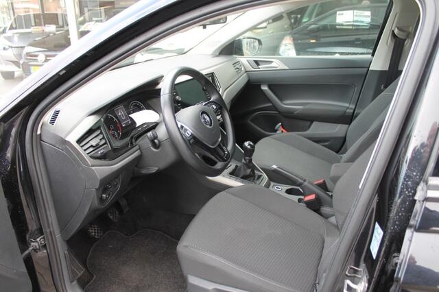 Volkswagen POLO 1.0 TSI COMF.L. BUS. 5 DRs. Apple carplay