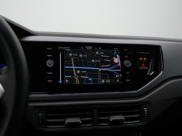 Volkswagen POLO 1.0 TSI 95 pk DSG R-Line | Panoramadak | IQ Light | Achteruitrijcamera | Navigatie | Stoelverwarming