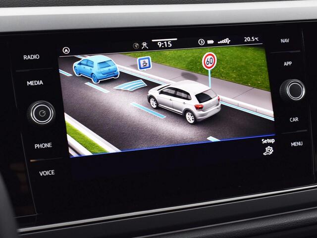 Volkswagen POLO 1.0 TSI 95pk DSG R-Line · Camera · Apple/Android Car Play · P-Sensoren · ACC · Getint Glas · 16'' Inch · Garantie t/m 24-11-2028 of 100.000km