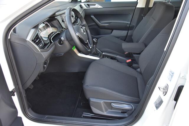 Volkswagen POLO 1.0 82 PK Topstaat! Navi CarPlay NAPComfortline
