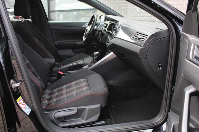 Volkswagen POLO 2.0 TSI GTI / Panoramadak / Carplay / Stoelverwarming