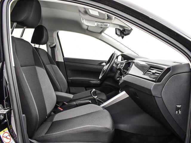 Volkswagen POLO 1.0 TSI 95pk Life · Apple/Android Car Play · Airco · P-Sensoren · DAB · Getint Glas · 15'' Inch · Garantie t/m 10-10-2027 of 100.000km